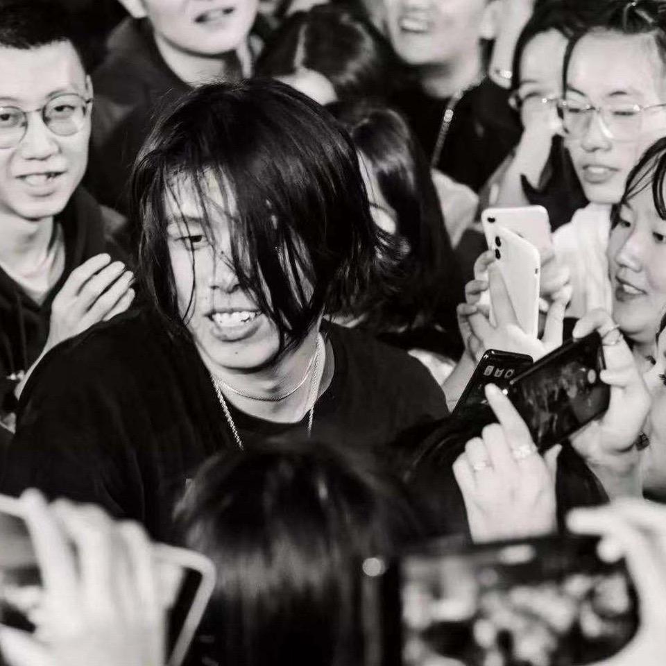 满山猴子你腚最红