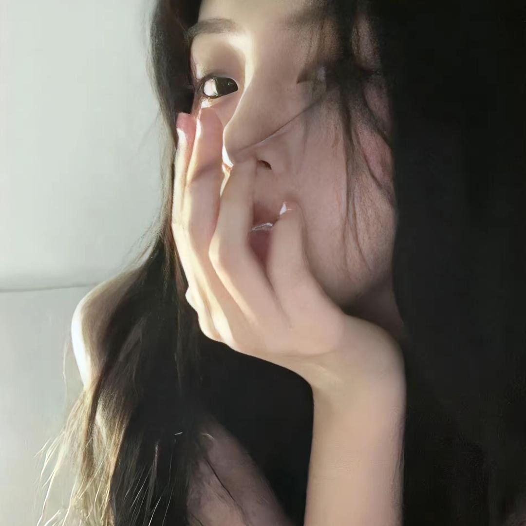 橙子吖.
