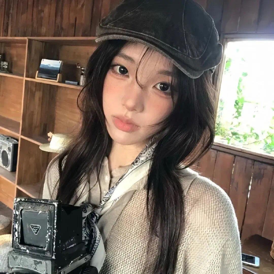 笨蛋美女.