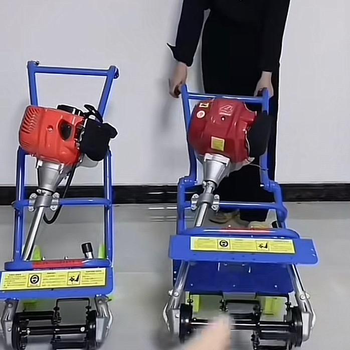 新源农民除草用