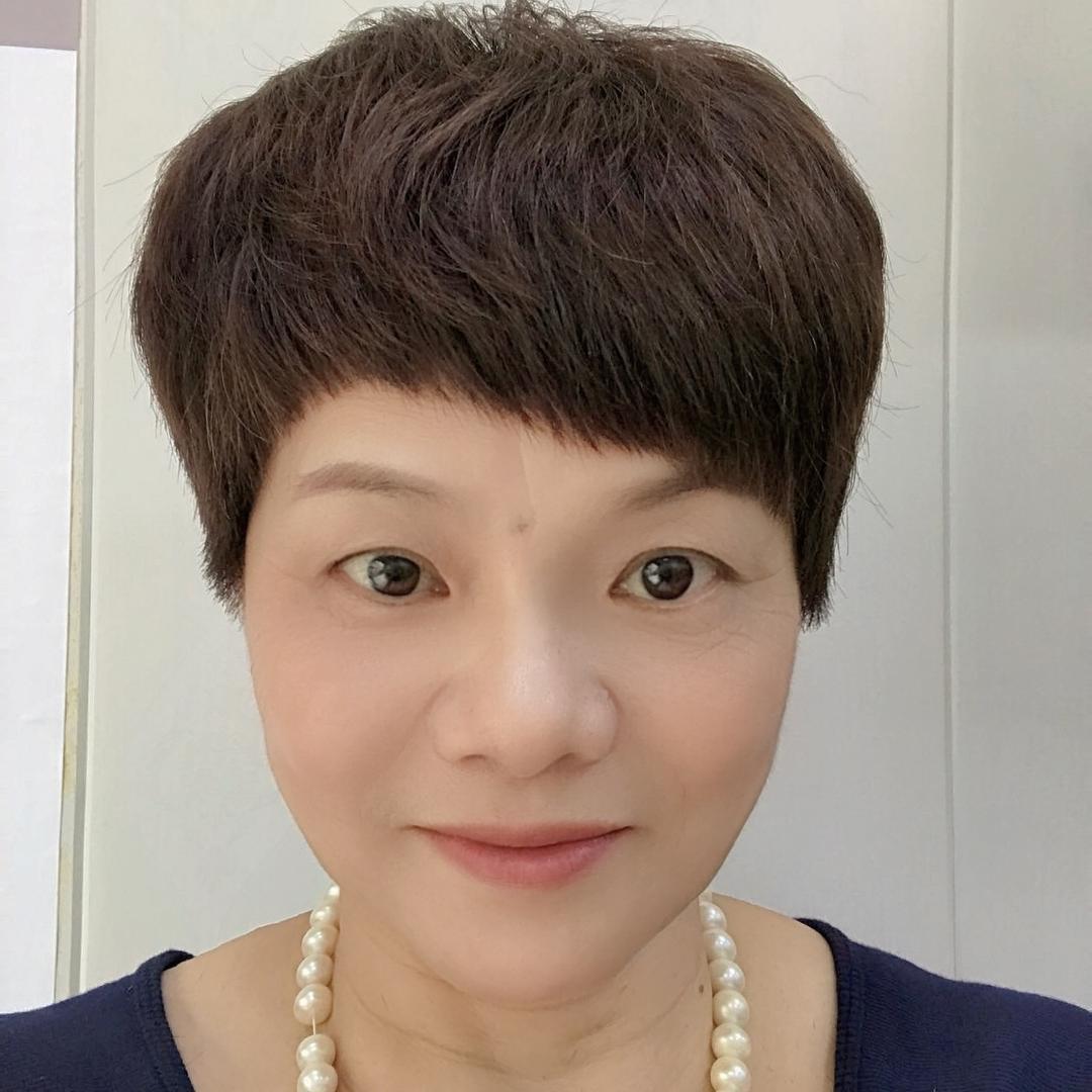 依依