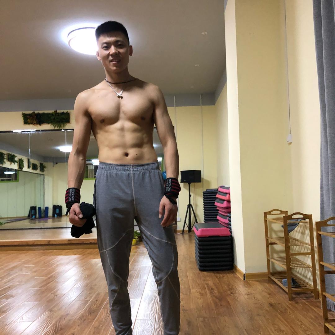 @阿鑫健身~搞手机
