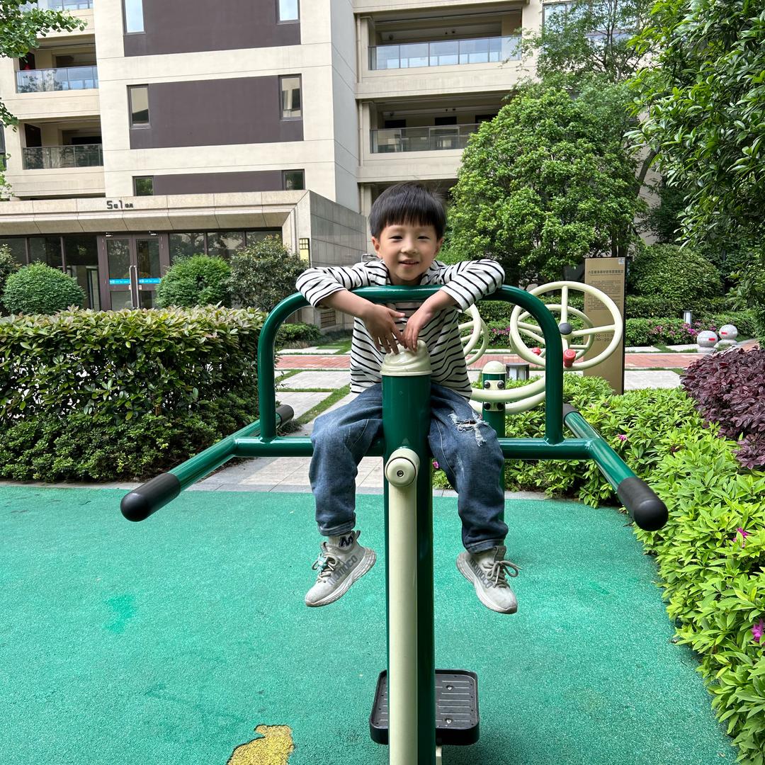 @伊人