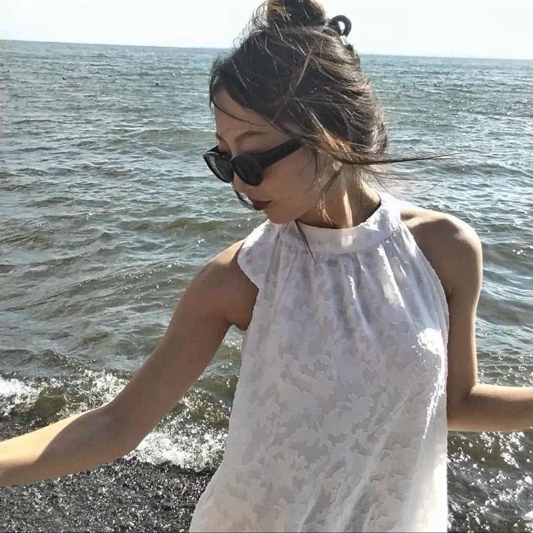 Y. 💃