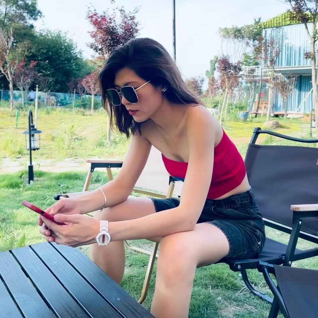 爱吃菠萝的好多倩