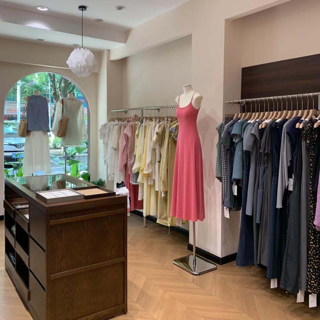 悦悦实体韩系风格工作室