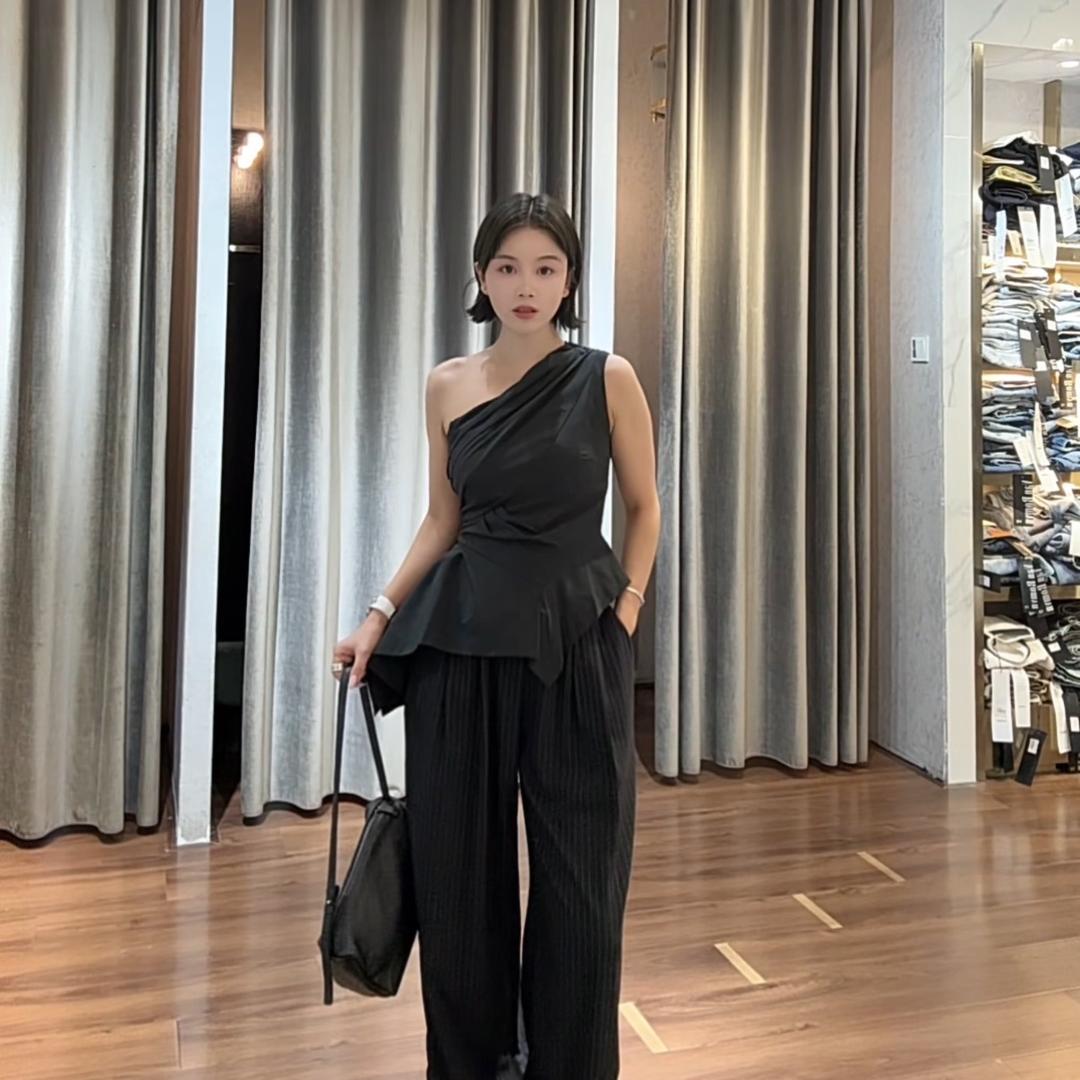 莉娜
