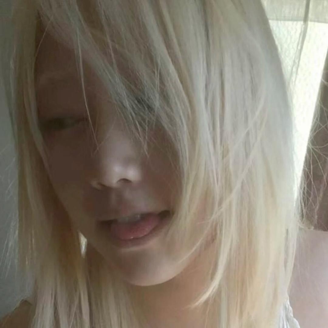 ....Y....