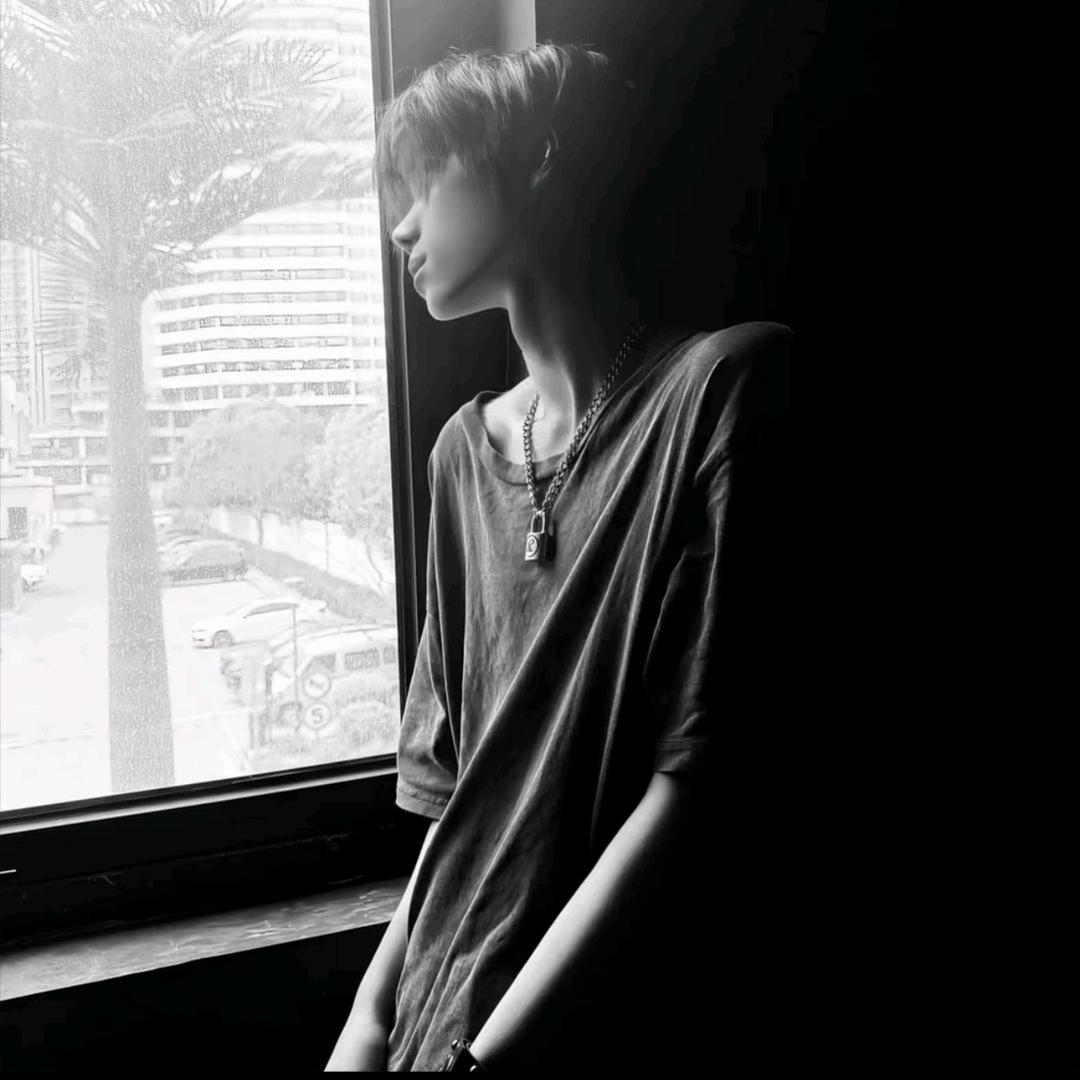 小陳 .