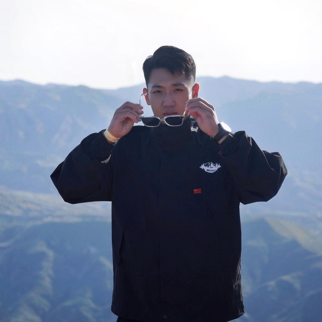 小裴在奥迪