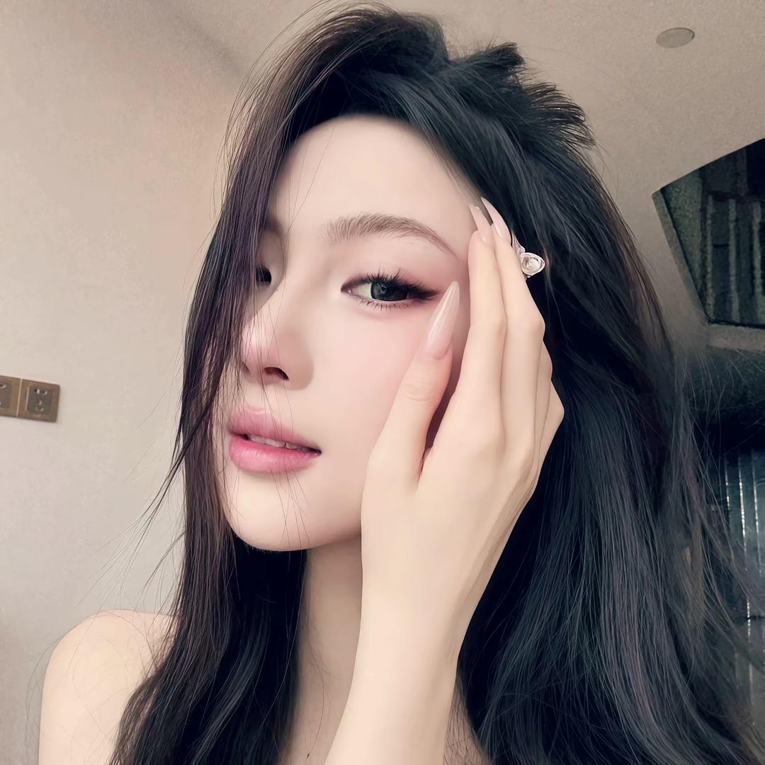 蓓蓓.