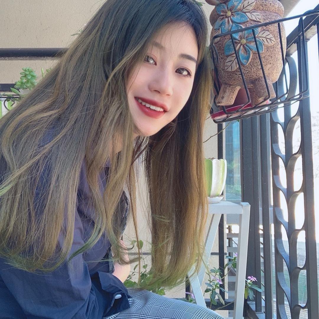 飞奔的潘美丽🌈