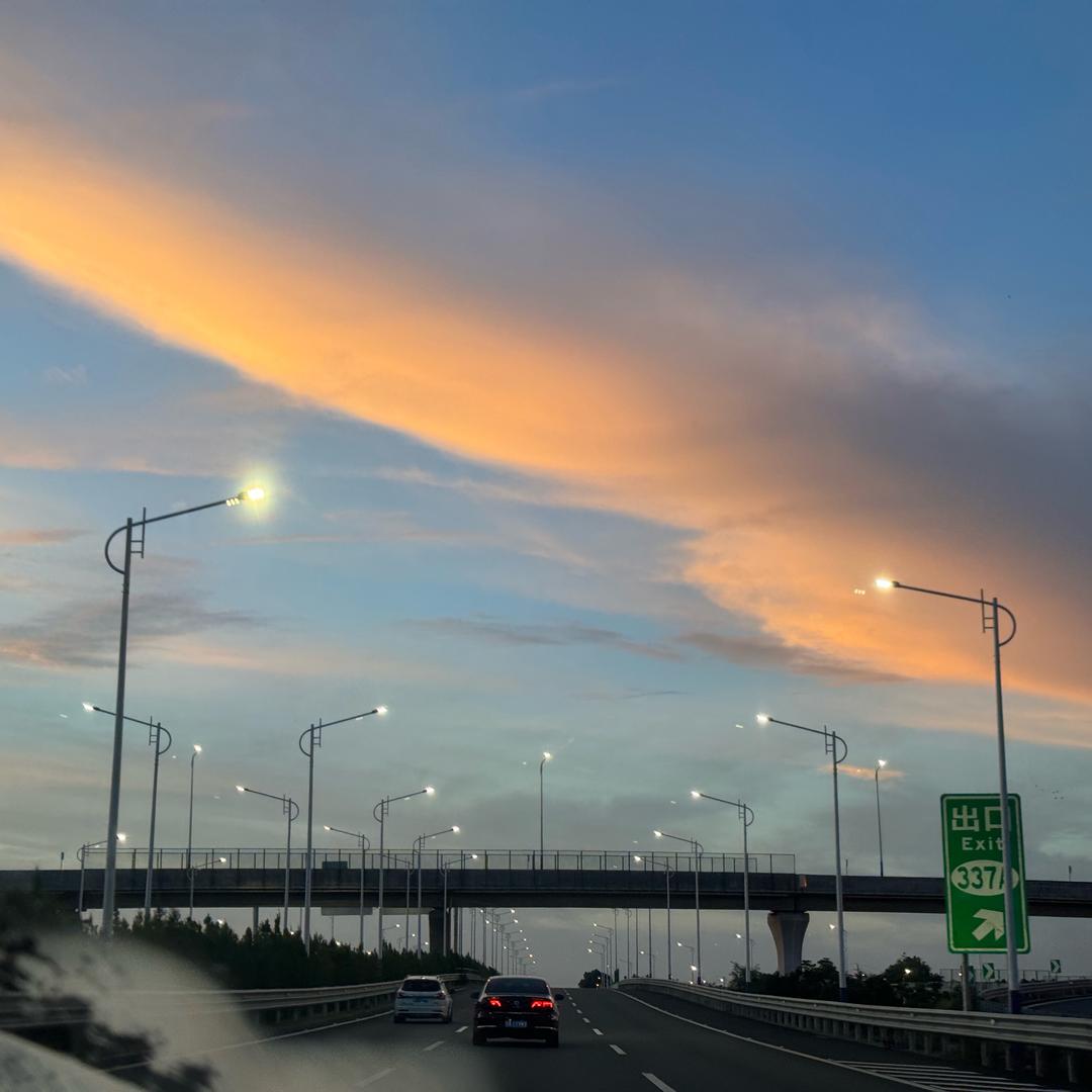 小H呀。