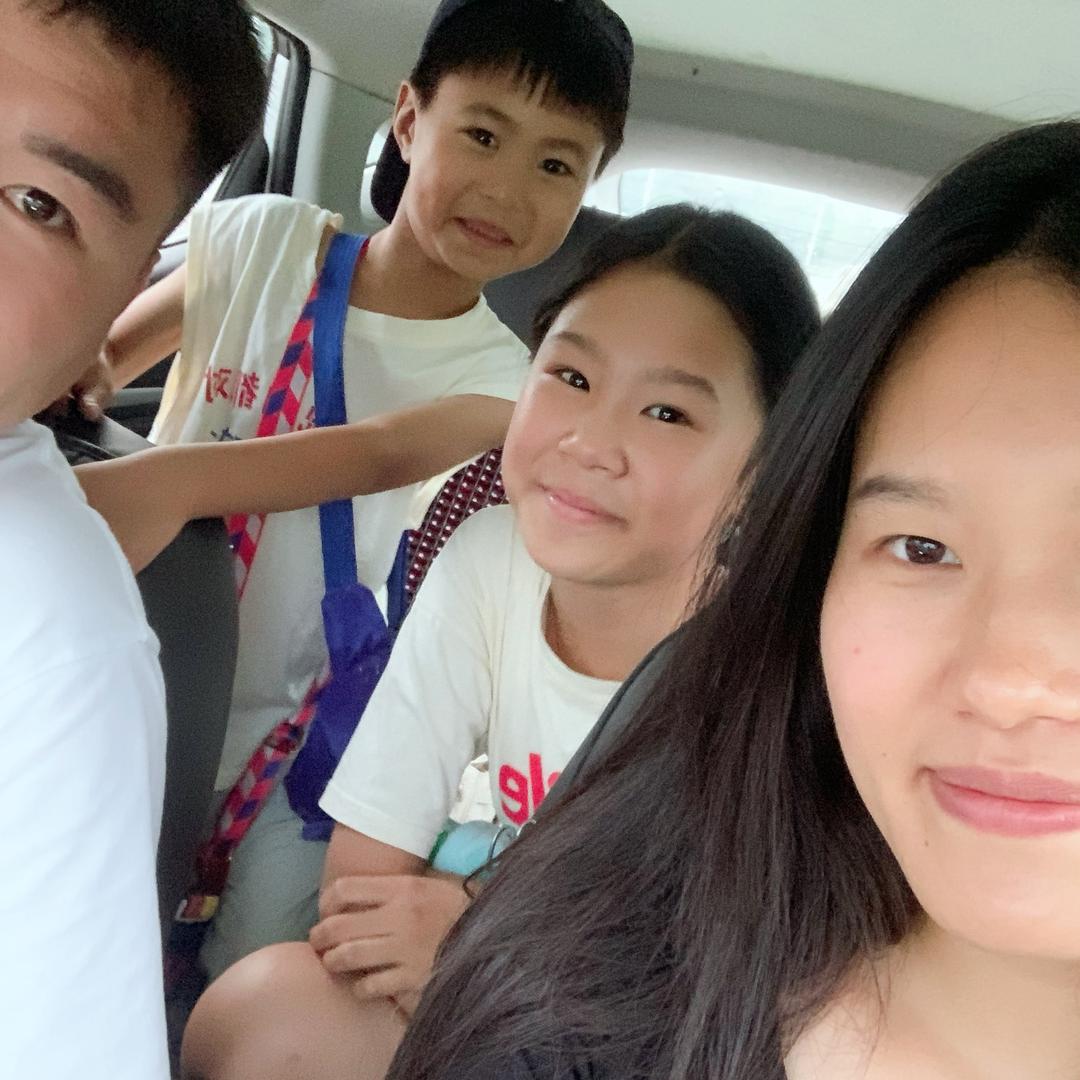 我就是隔壁的阿姨呀