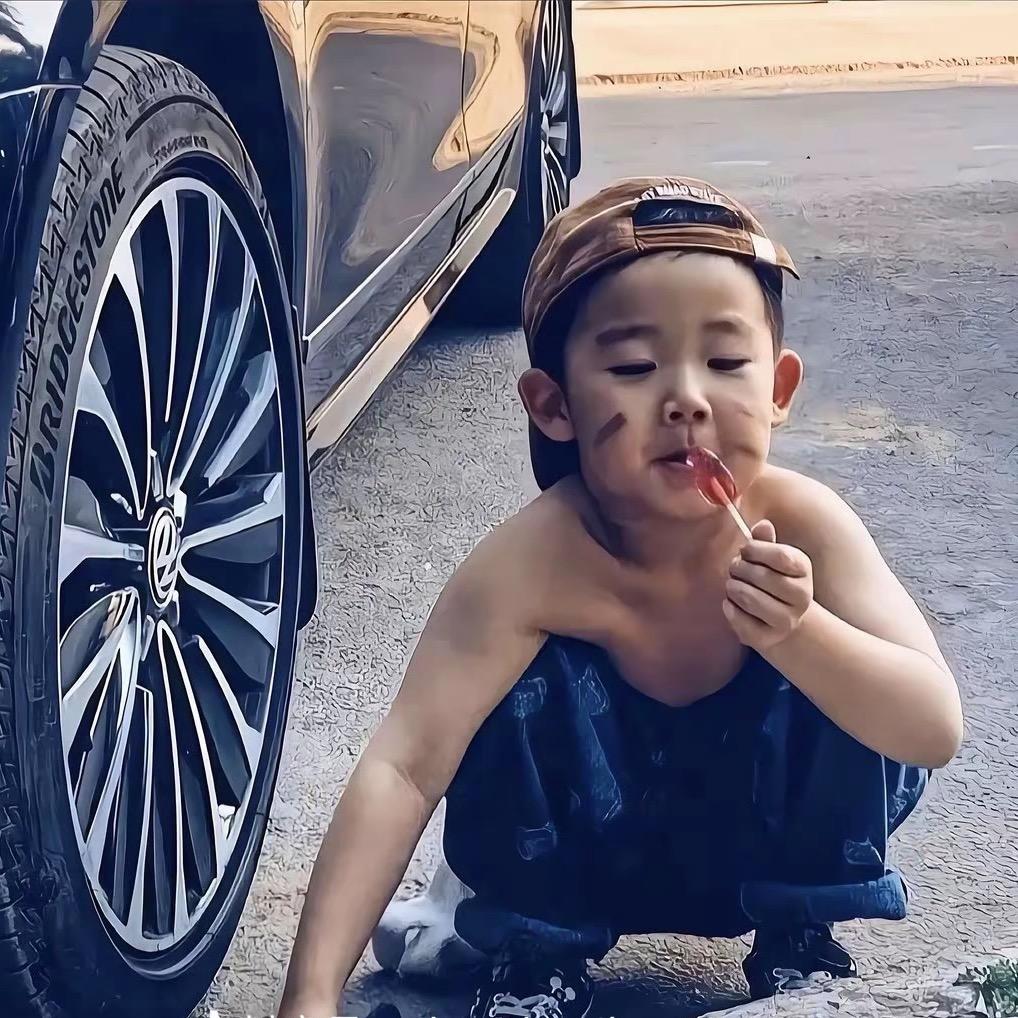 小胖.