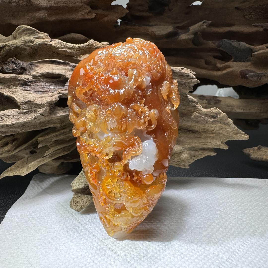 孤品特色翡翠