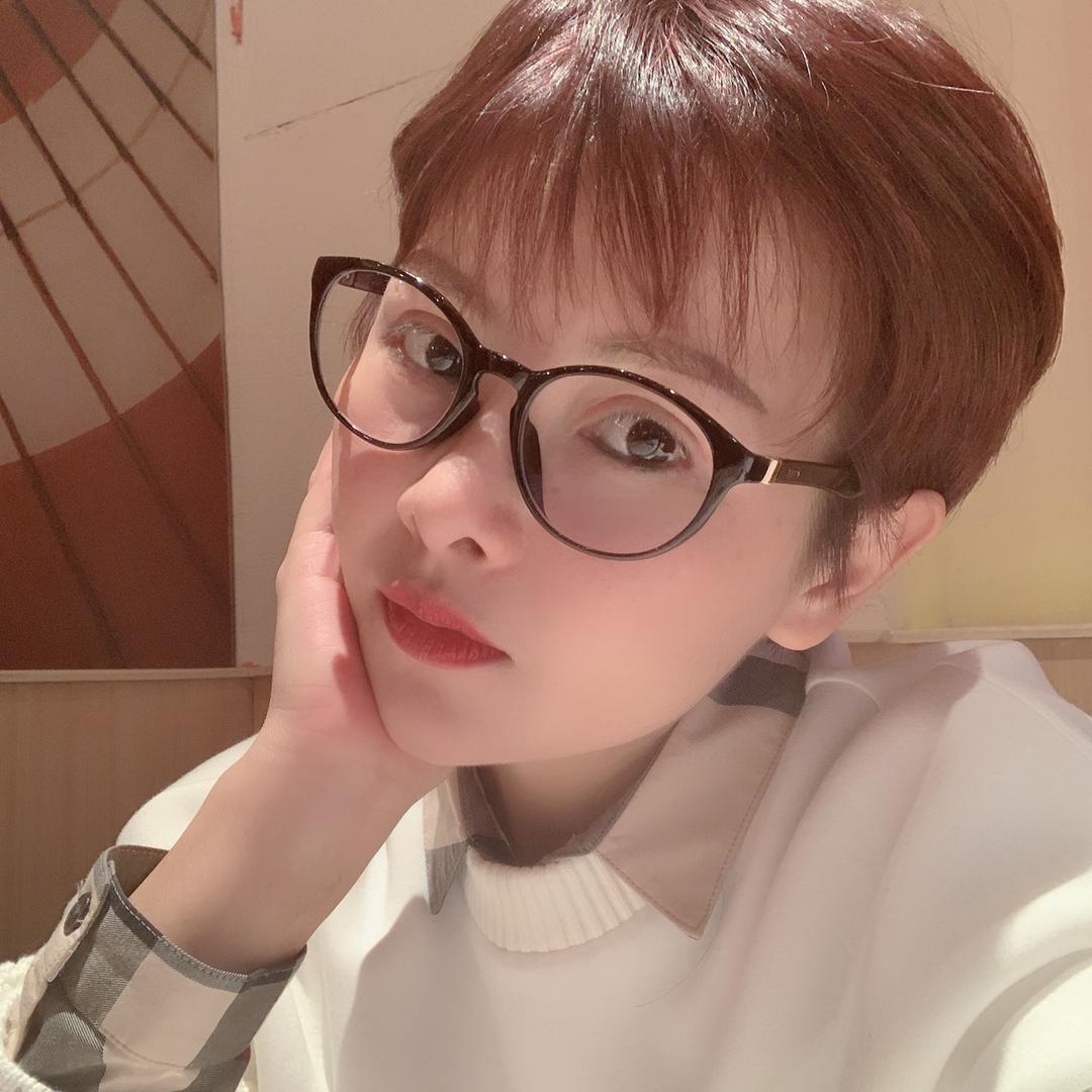 艳丽