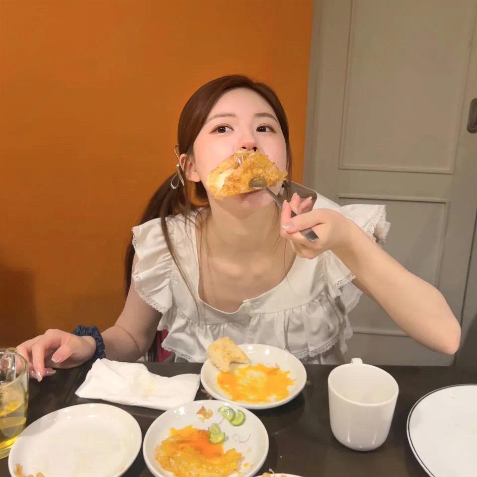 小v爱吃香菜