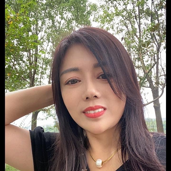 九儿（开播号在视频主页下午4:50百货）