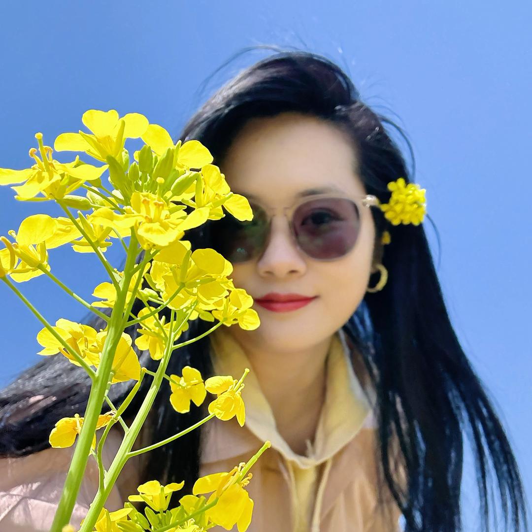 张炜彤