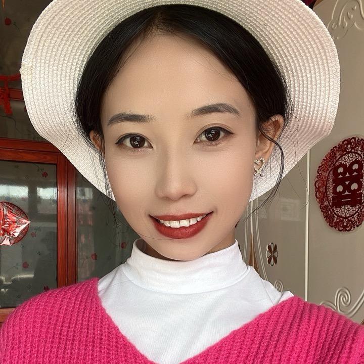 陈好好亦辰劲味黑鸭辣条店