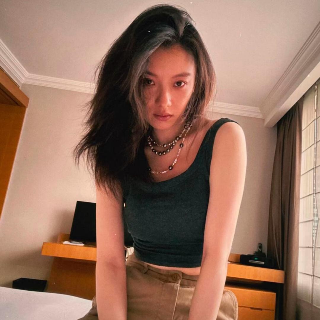 梨白ye.