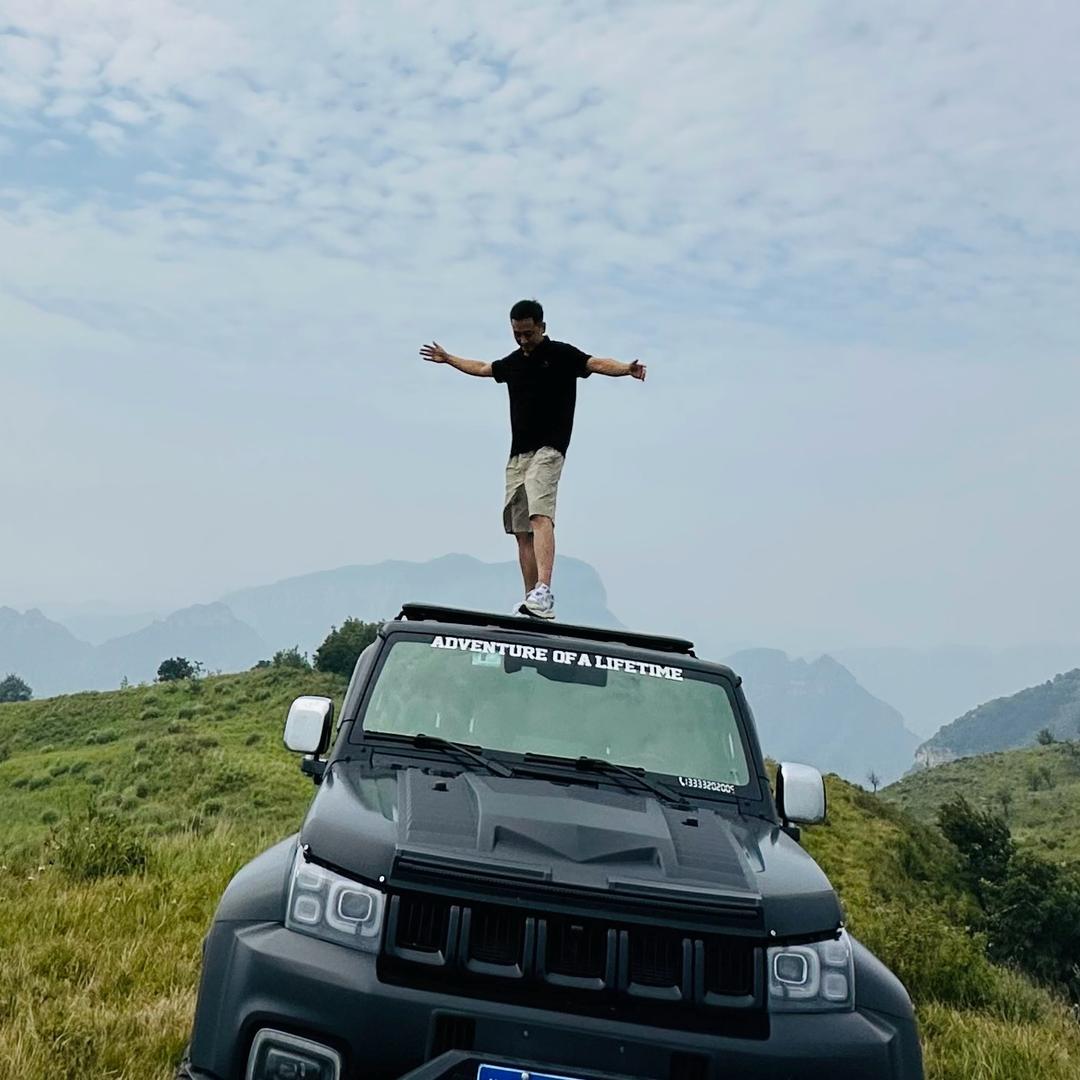 、郭小亮切克闹