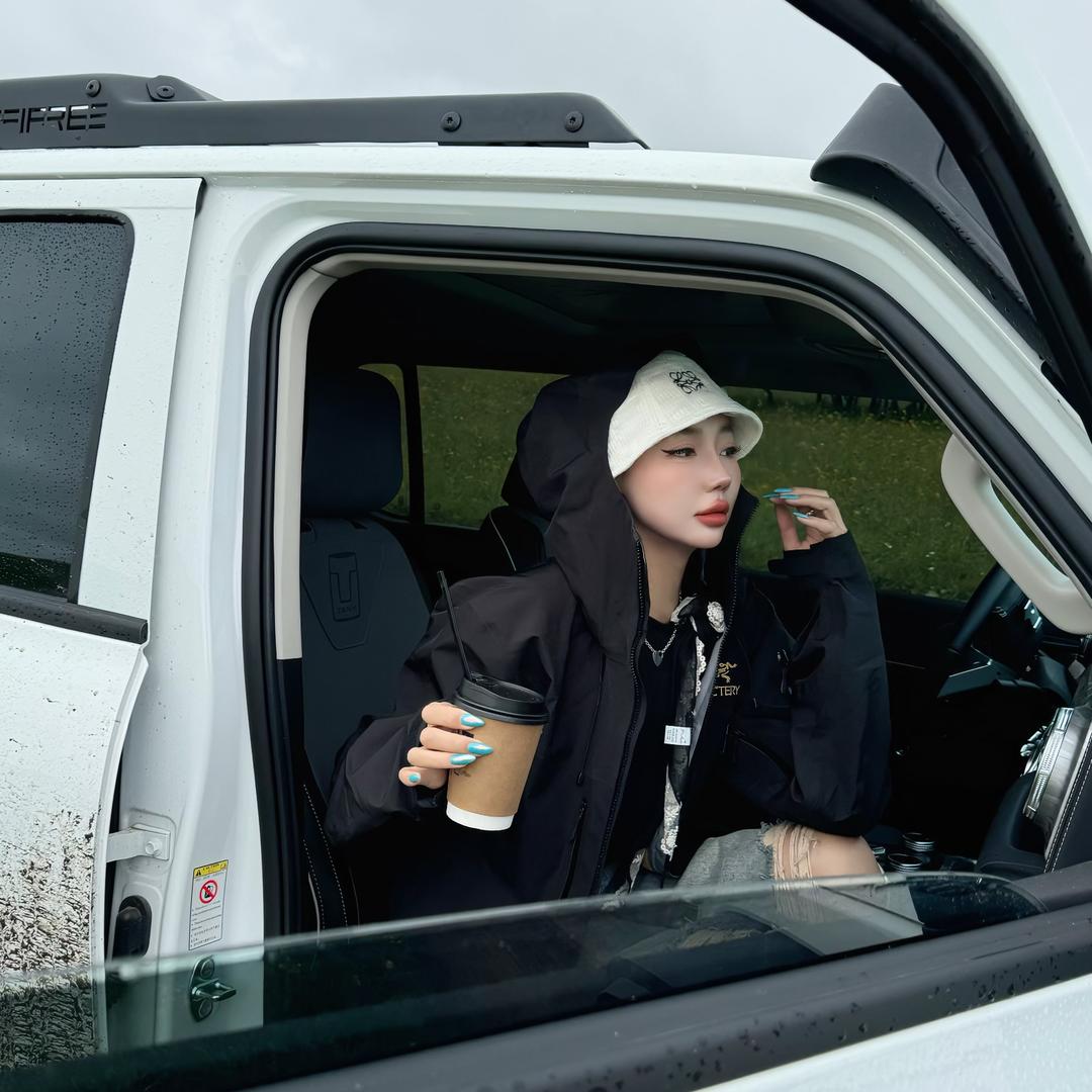 𝐘 𝐘𝐎𝐔又 又服饰