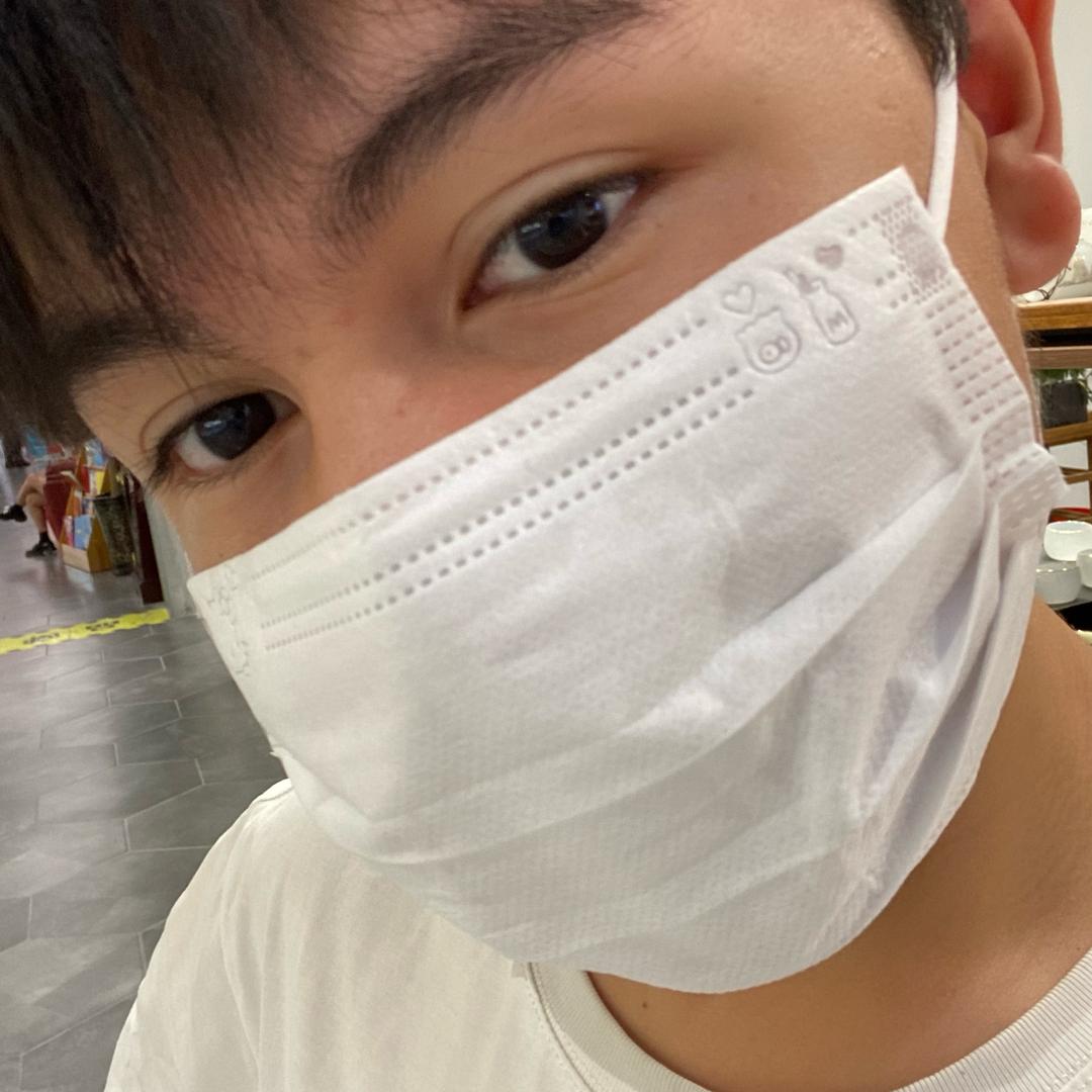 小巴斯