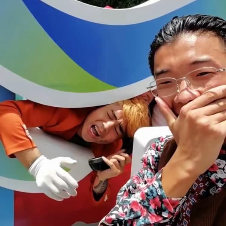 李洪