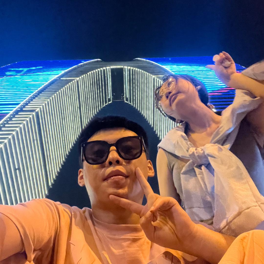 小王lai了