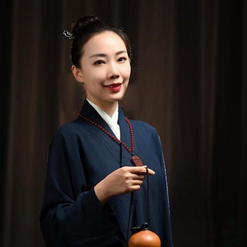 道衡紫煊