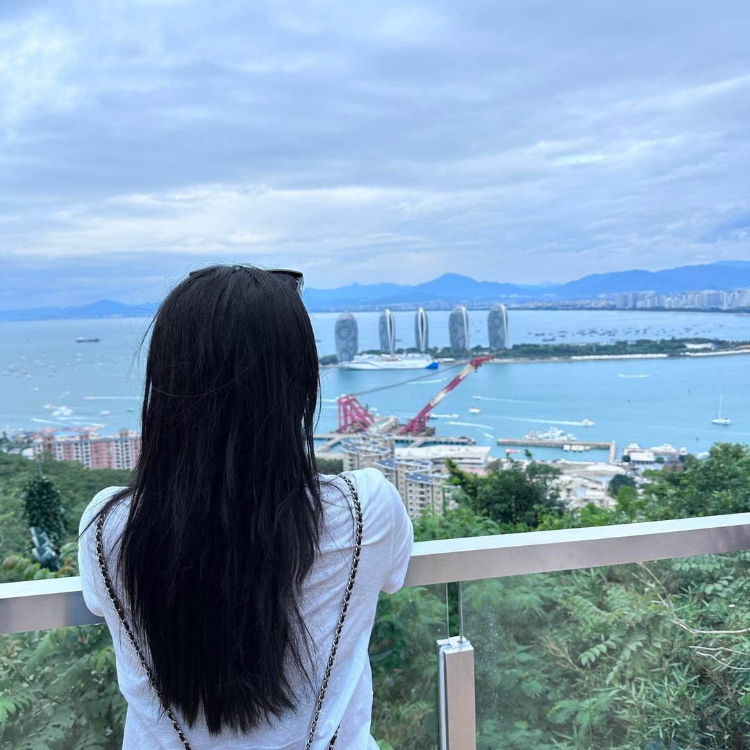 洛羽熙