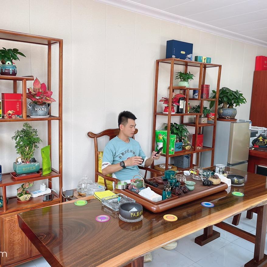欧卡小梁哥 精品欧卡