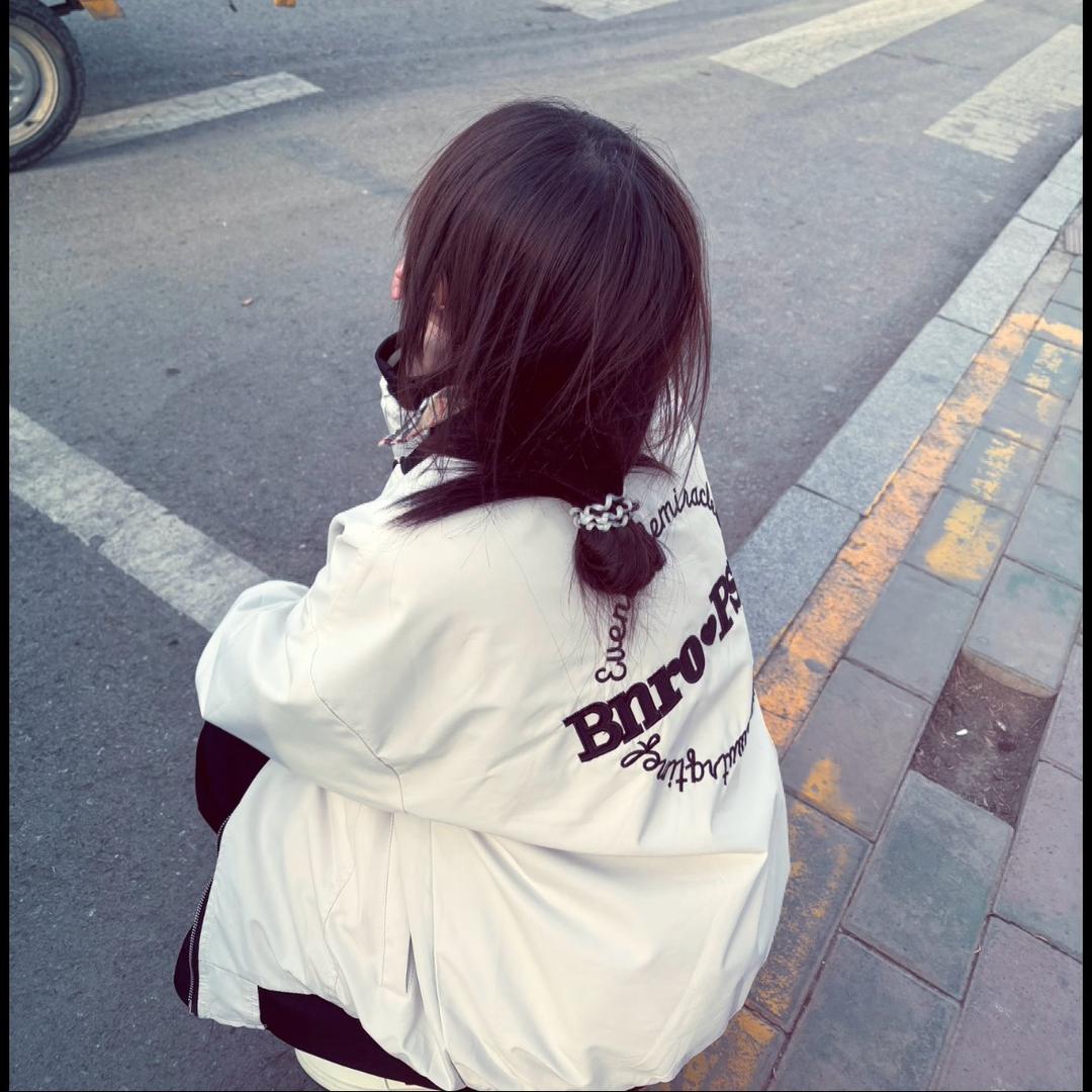 人傻嘴不甜长得安全还没钱