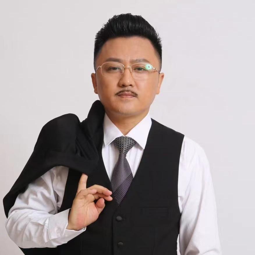 演员薛亦伦