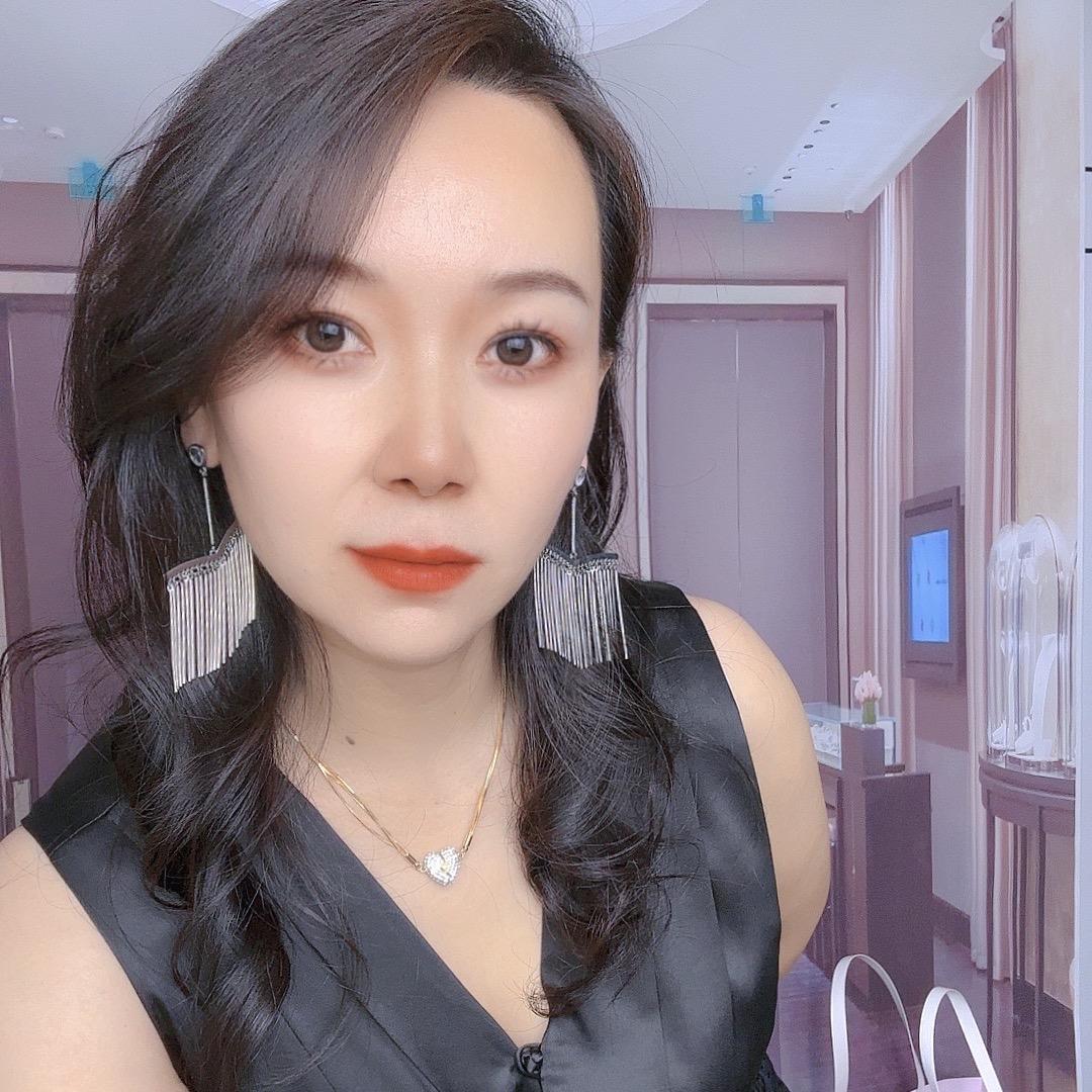 魅影时尚高端饰品