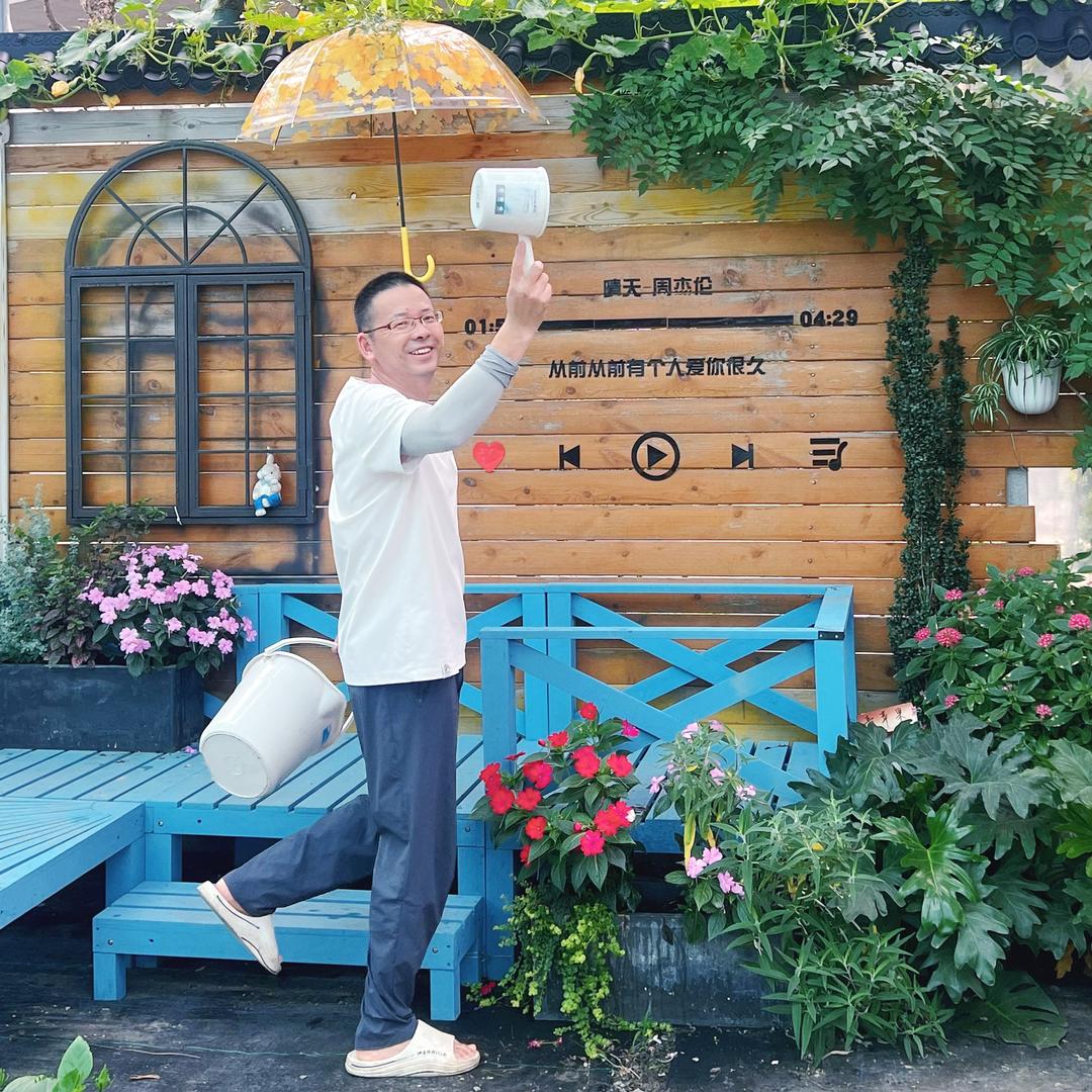 在福州做花镜绿植的陈哥