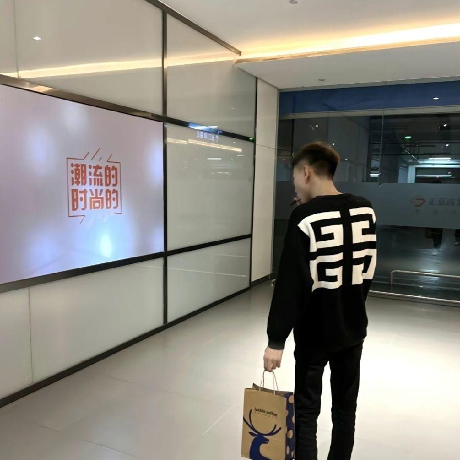 翊航豪车租赁