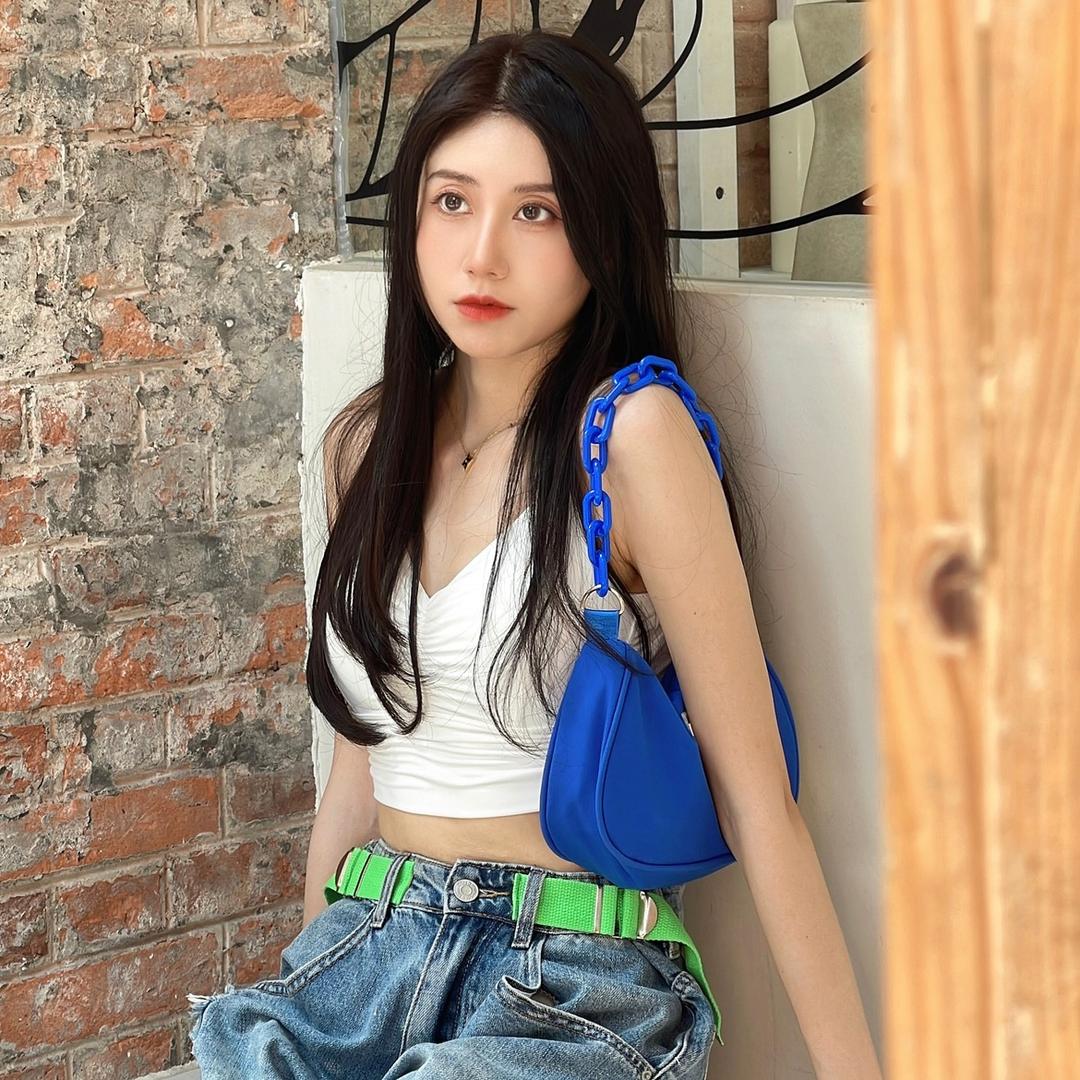 小蔚喂喂喂（努力版）