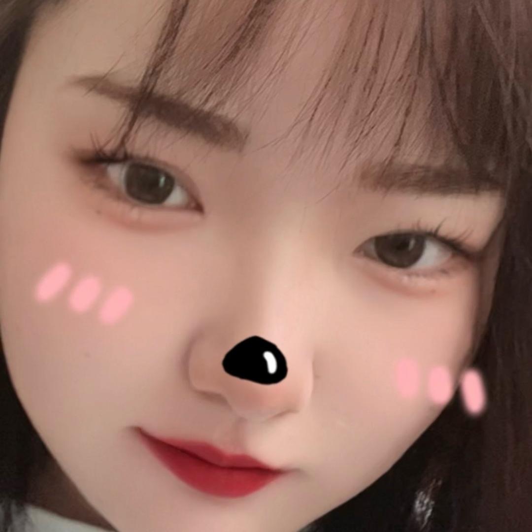 彩彩.
