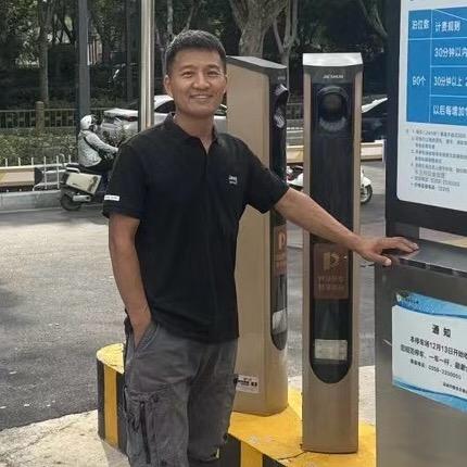 太原一峰专注出入口升降杆—泓锦泽智能科技