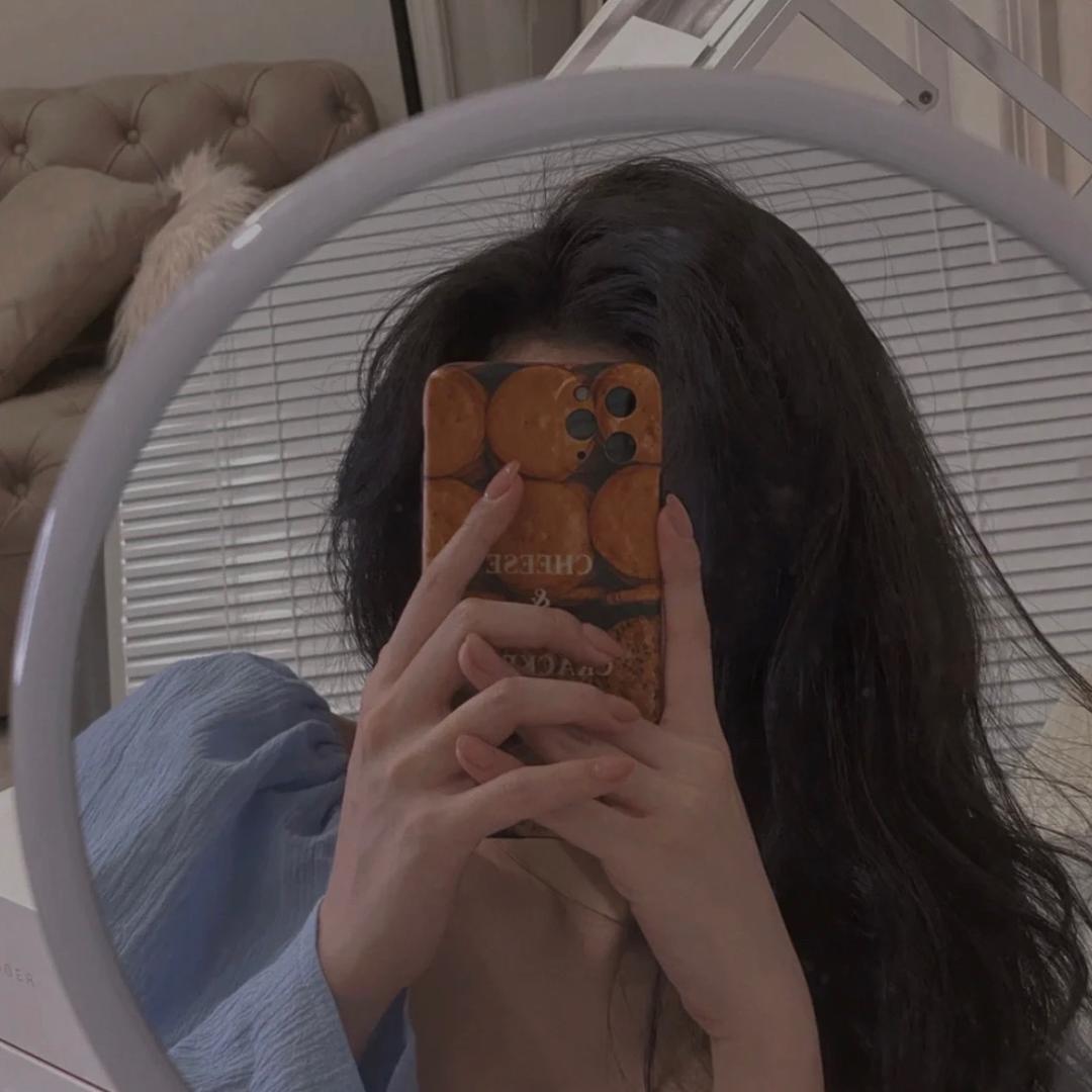 星星藏进夜里xX💫