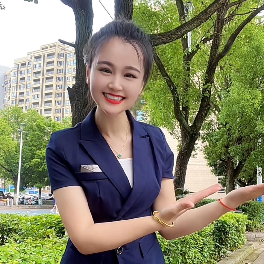 欣欣吖