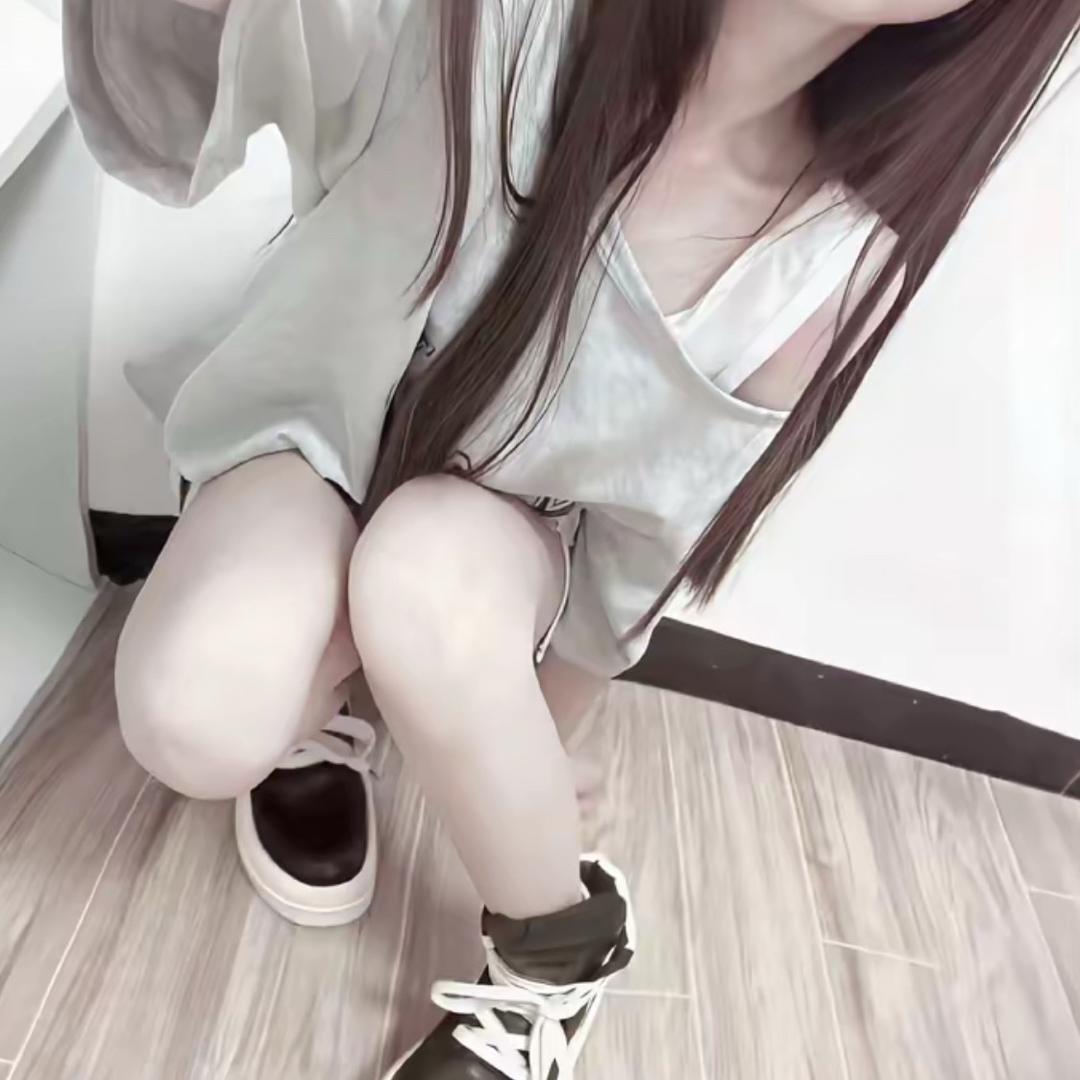 捏捏铭儿脸