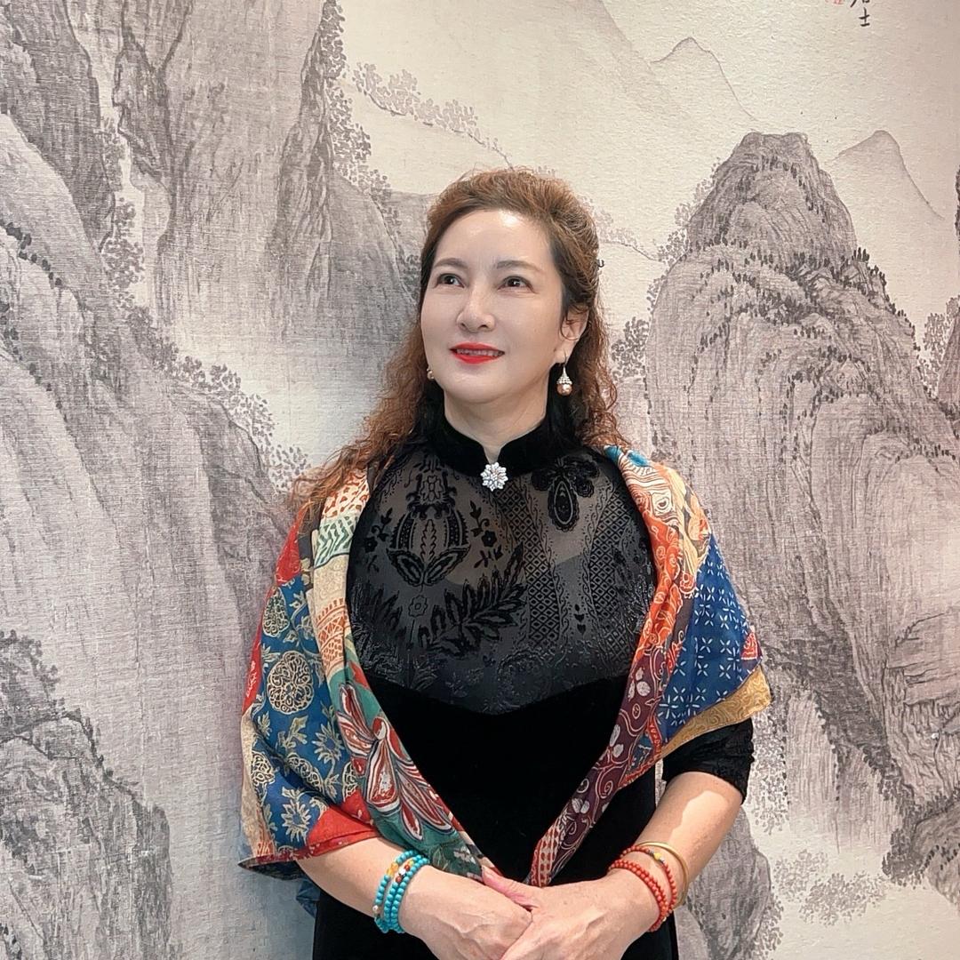 天边晓云