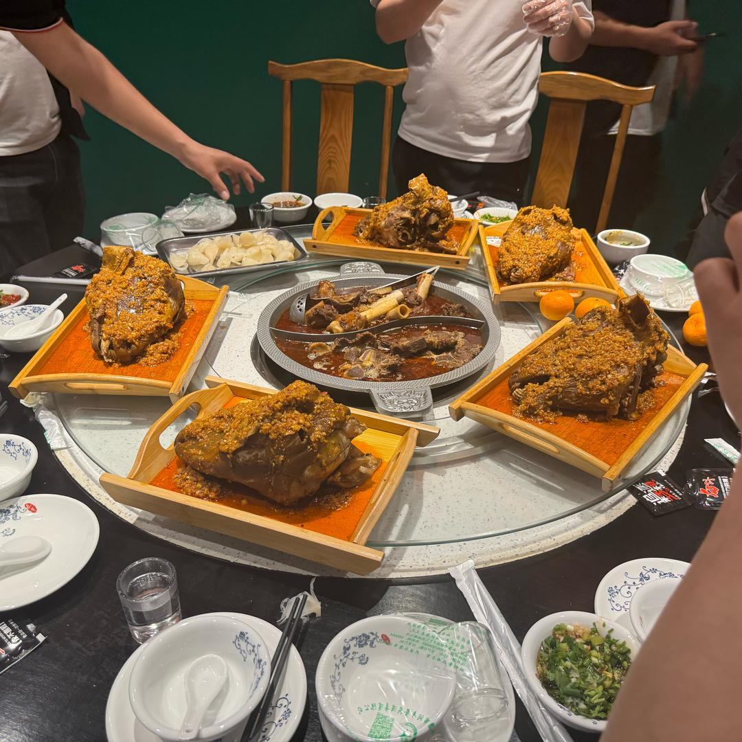 原三宝·酱味骨头锅(曲靖分店)专用号