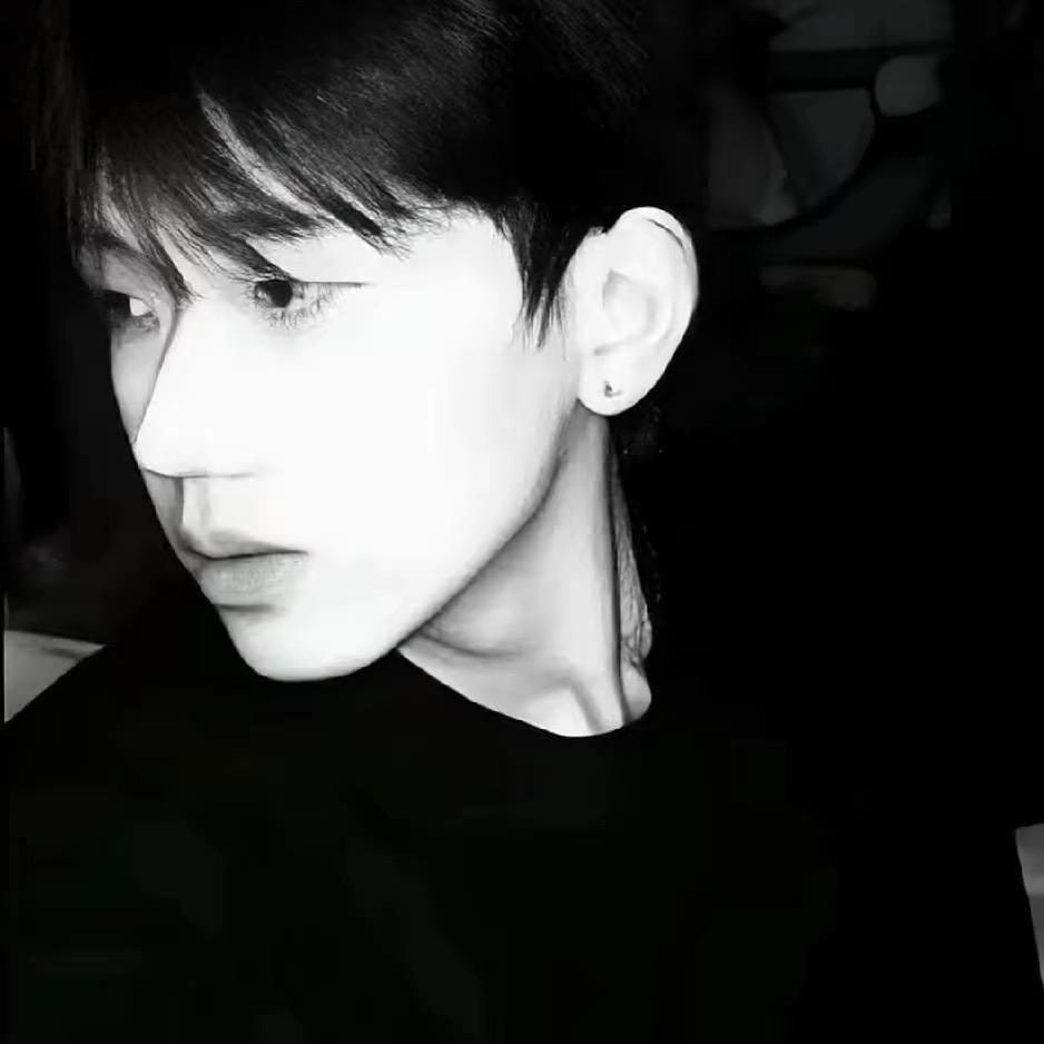 凌晨（混的凯）