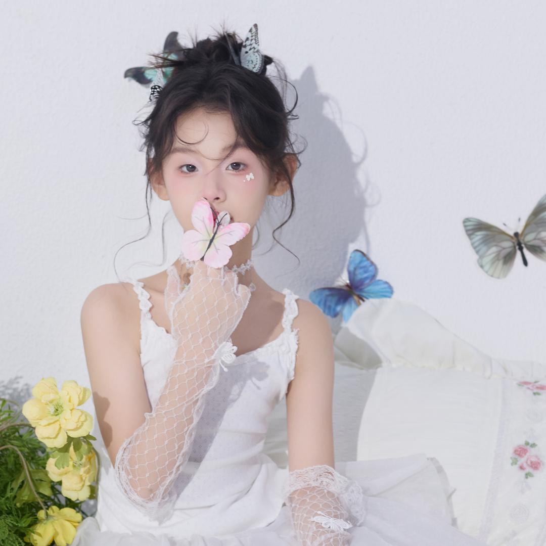 爱跳舞的依依吖～