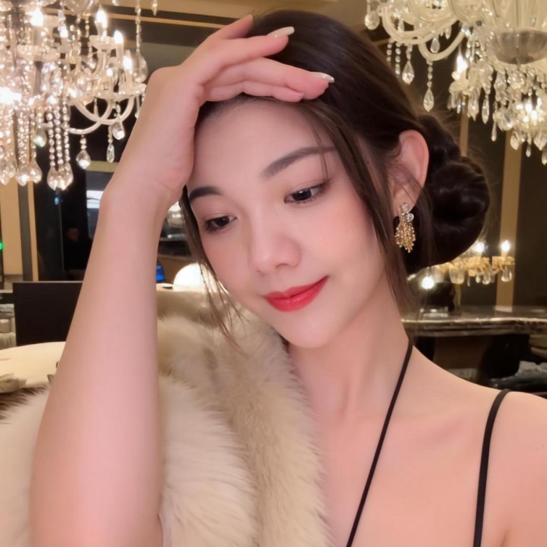 雅思丽